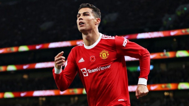 Cầu thủ đẹp trai nhất thế giới Cristiano Ronaldo